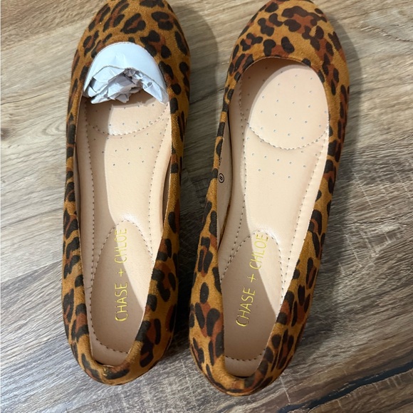 Chase + Chloe Leopard Print Women's Flats - Picture 1 of 4